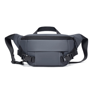 Sac de moto imperméable utilitaire en gros, sac bandoulière personnalisable et tendance pour homme, idéal pour les sports de plein air - Product Image 1