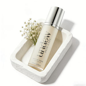 Tonique Peptidique Resserreurs de Pores avec Exfoliation Douce AHA/BHA et Nettoyage en Profondeur pour les Points Noirs et les Pores Dilatés pour Femmes - Product Image 3