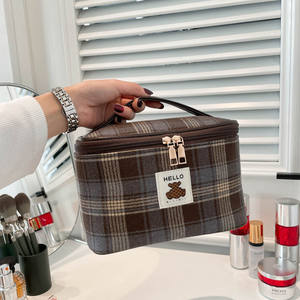 Nueva Bolsa de Maquillaje Ligera para Mujer, Bolsa de Cosméticos Portátil Multifuncional, Bolsa de Aseo para Llevar en la Mano - Product Image 3