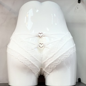 กางเกงขาสั้นทรงสามเหลี่ยมสำหรับผู้หญิง เอวต่ำ ระบายอากาศได้ดี ตกแต่งด้วยลูกไม้ รูปหัวใจแบบโปร่ง พร้อมห่วงรัดแบบหัวเข็มขัด สวมใส่สบาย - Product Image 6