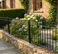 Clôture à barreaux verticaux thermolaquée avec sommet rond décoratif en fer forgé pour la cour avant de la villa, clôture de propriété résidentielle
