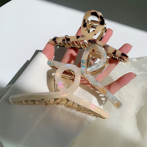 2026 Fashion Women 11cm Large Tortoise Shell Hair <strong>Claws</strong> Korean Crab <strong>Leopard</strong> Big <strong>Claw</strong> Hollow Jumbo Metal Acetate Hair <strong>Claw</strong> Clips - Product Image 1
