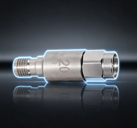 Atténuateur RF 6 dB à 915 MHz 50 Ohm. SMA-mâle vers SMA-femelle