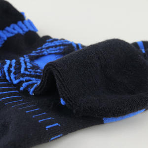 Chaussettes de course de <span class=keywords><strong>basket</strong></span>-ball décontractées anti-friction personnalisées pour adultes hommes et femmes Logo du corps en éponge épaissie - Product Image 3