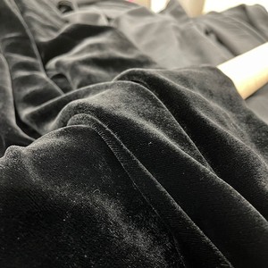 Nouvelle Arrivée Faible MOQ Tissu Velours de Soie 20% Soie 80% Viscose Brossé Couleur Unie Velours de Soie de Mûrier - Product Image 3