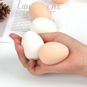 ของเล่นบีบคลายเครียด สร้างสรรค์ รูปทรงไข่ ของตกแต่งเทศกาลอีสเตอร์ - Product Image 1