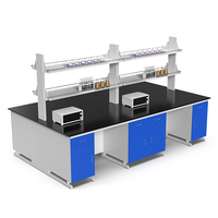 Station de travail de laboratoire en fer en forme de U avec disposition entièrement entourée pour des expériences complètes dans les environnements hospitaliers et scolaires