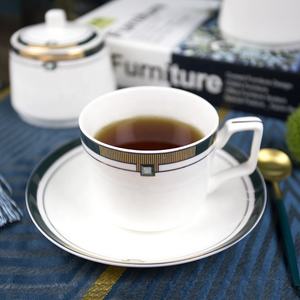 Fourniture directe d'usine ensembles d'assiettes à bas prix vaisselle vert foncé fantaisie or brillant design exquis vaisselle en porcelaine - Product Image 4