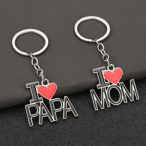 Llavero de Metal Personalizado <span class=keywords><strong>para</strong></span> Regalo <span class=keywords><strong>para</strong></span> <span class=keywords><strong>Papá</strong></span> <span class=keywords><strong>y</strong></span> <span class=keywords><strong>Mamá</strong></span>, Elegante Llavero Grabado, Recuerdo Artesanal de Metal Personalizado <span class=keywords><strong>para</strong></span> Uso Promocional - Product Image 1