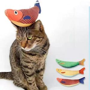 Suministros de movimiento interactivo para mascotas, juguetes para mascotas, peces, juguetes interactivos duraderos suaves para gatos, juguete para masticar hierba gatera en forma de pez - Product Image 1