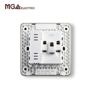 Tomacorrientes de Pared MGA de 5 Pines, Enchufe de Pared Personalizado con USB, Tomacorriente Multifunción con USB Tipo A y C - Product Image 3