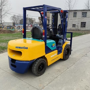 <span class=keywords><strong>Komatsu</strong></span> รถยกดีเซลขนาดเล็กมือสอง3ton 4.5เมตรพร้อม3เสารถขับเคลื่อนสี่ล้อ <span class=keywords><strong>Komatsu</strong></span> รถยกที่ใช้ในภูมิประเทศทั้งหมด - Product Image 5