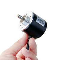 Yi Feng W38S6 Encodeur incrémental à axe solide IP56 Miniature Étanche Résistant aux chocs et aux vibrations Retour de vitesse pour robot DC5V/8-24V