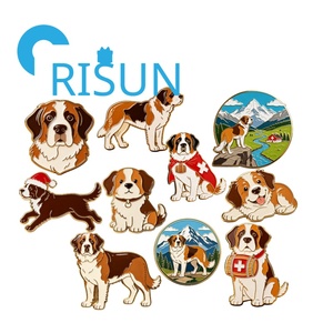 Pin de Solapa Esmaltado de Metal 3D Personalizado de Perro San Bernardo de Rescate, Estilo Barril Suizo, Marrón Amarillo, Venta al por Mayor - Product Image 1