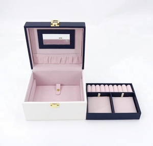 Boîte d'emballage pour bijoux en PU, style élégant et joli, stock disponible en usine en Chine, boîte de collection multifonction avec ruban. - Product Image 2