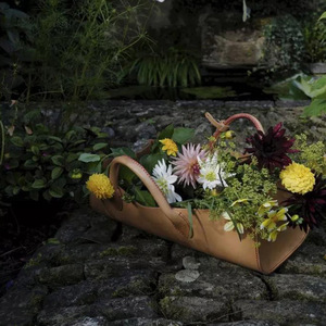 New Design Decoration Outdoor Flower Pot Holder Organizer Tool Bag Leather <strong>Trug</strong> <strong>Gardening</strong> Tools Flower Picking Storage Basket - Product Image 5