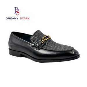Mocassins en cuir véritable faits à la main pour hommes, chaussures de mariage à enfiler pour le bureau et la carrière - Chaussures décontractées habillées - Product Image 1