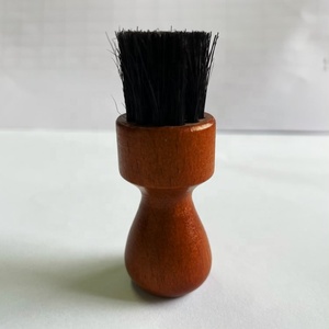 Applicateur <span class=keywords><strong>de</strong></span> vernis à chaussures portable avec manche en bois et brosse à poils <span class=keywords><strong>de</strong></span> porc en cuir en forme <span class=keywords><strong>de</strong></span> timbre pour crème <span class=keywords><strong>de</strong></span> cirage - Product Image 4
