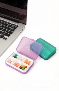 Boîte à pilules en plastique au design attrayant, étui à médicaments compact pour un usage quotidien, idéal pour organiser les pilules, les vitamines et les petits objets - Product Image 4