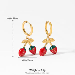 ชุดเครื่องประดับสแตนเลสสตีลชุบทองรูปผลไม้ฤดูร้อน CLIORO สร้อยคอจี้รูปสตรอว์เบอร์รีพร้อมต่างหูแบบห่วงสำหรับผู้หญิง - Product Image 6