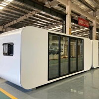 Cabane modulaire préfabriquée isolée et étanche Apple Cabin Pod pour camping, complexe hôtelier