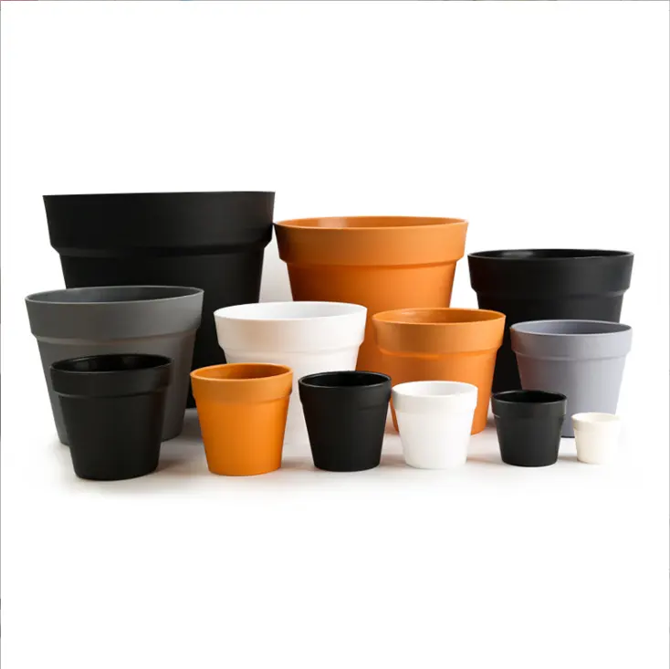 Nouveau design moderne mini pots de fleurs portables en plastique pour l'extérieur avec plateau pour la décoration intérieure