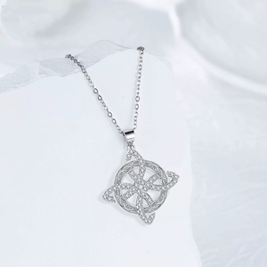 2025 Offre Spéciale haute qualité zircon cubique tonique mode embelli bijoux Vintage clouté collier noeud celtique - Product Image 2
