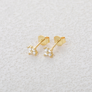 Aretes de Plata de Ley S925 con Diseño Floral y Moissanita Blanca para Niñas, CANNER, Verano - Product Image 3