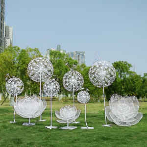 Sculpture abstraite grande en treillis métallique résistant aux intempéries, statue animale ajourée pour la décoration des parcs urbains, des pelouses et des centres commerciaux - Product Image 2