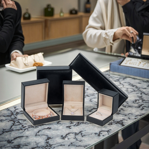 Boîte <span class=keywords><strong>à</strong></span> <span class=keywords><strong>bijoux</strong></span> de luxe <span class=keywords><strong>pour</strong></span> bracelet, organiseur de rangement en cuir PU avec un service optimal, intérieur doux, boîte cadeau <span class=keywords><strong>pour</strong></span> <span class=keywords><strong>homme</strong></span> et femme - Product Image 2