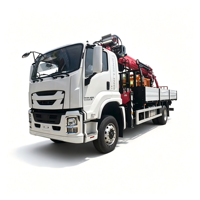 Grue montée sur camion Isuzu 4x2 de 8 tonnes avec nacelle élévatrice pour travaux de réparation municipale