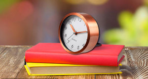 Commercio all'ingrosso desk alarm clock mini campana wake up di alluminio in metallo <span class=keywords><strong>orologio</strong></span> da tavolo - Product Image 3