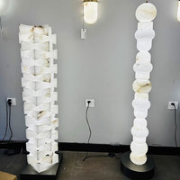 Lampadaire d'art en marbre simple et moderne de luxe personnalisé en usine VH, lampadaire décoratif à éclairage LED de haute qualité pour villa hôtel