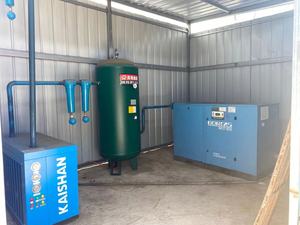 Compressore d'Aria a Vite Stazionario KAISHAN BK22-8G 3,45 M/min 8/10/13 bar con Motore AC per Strumenti di Produzione - Product Image 3