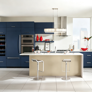 Armoires de <span class=keywords><strong>cuisine</strong></span> plates bleu marine BALOM avec poignées horizontales argentées, appareils électroménagers encastrés, refroidisseur à vin - Product Image 1