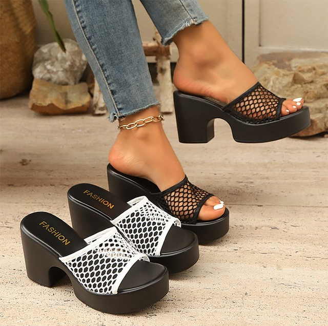 Wholesale New Trendy Fancy Open Toe Outdoor Mesh Upper  Women's Block Heels Design High Heel slippers with Large Size for Ladies