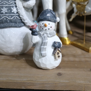 Scultura in Resina Effetto Intaglio a Legno di Natale: <span class=keywords><strong>Elefante</strong></span> Divino con <span class=keywords><strong>Uccello</strong></span>, Indossando un Maglione e Decorato con Fiocchi di Neve, Dipinto a Mano - Product Image 4