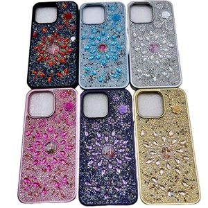 Venta <span class=keywords><strong>al</strong></span> por mayor funda de teléfono TPU de lujo para iPhone 16 Pro Max nuevos materiales Diseño a prueba de golpes con cubierta de decoración de diamantes de imitación - Product Image 1