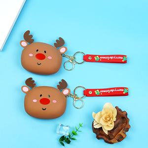 Porte-monnaie et porte-clés en silicone en forme de cerf de Noël, nouveau design créatif, motif faon mignon, vente en gros - Product Image 1