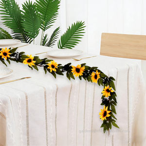 Guirnalda de Girasoles Artificiales con Hojas Verdes de 6 Pies, Resistente al Fuego, Ecológica, Personalizable, Decoración LED para Pared o Arco, para Aniversarios y Bodas - Product Image 4