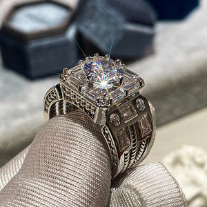 Bague de cocktail géométrique F676 en or rose avec cristaux et strass sertis, bague de fiançailles fine pour femme - Product Image 6