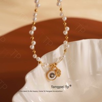 Kalung Liontin Wanita Tang Pei TP Desain Mutiara Imitasi Berlapis Emas 24K, Model Mutiara Berlapis, Koleksi Terbaru Musim Semi, Bahan Alloy, Multi-Layer, Cocok untuk Hadiah