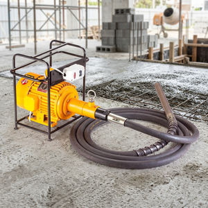 Vibrateur à aiguilles pour béton pour essais de cubes et de cylindres |   Vibrateur à immersion pour béton de laboratoire avec arbre flexible (IS 2505 & AST) - Product Image 1