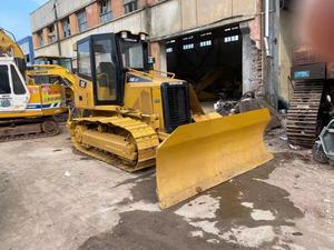 Bulldozers d'occasion CAT D4G de haute qualité, petits bulldozers d'occasion de 8 tonnes, CAT D3C D3G D4C D4H D4G en stock à vendre - Product Image 3