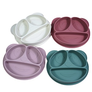 Assiette en silicone pour bébé, plat d'alimentation à trois compartiments avec ventouse, pour nourrissons de 0 à 12 mois, vaisselle en forme de pomme - Product Image 3