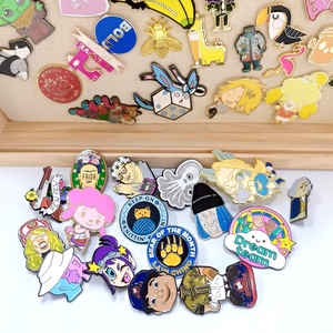 Badges personnalisés tendance, motifs floraux et <span class=keywords><strong>animaux</strong></span>, plaqué or, logo en époxy, épingles en émail dur et souple, épingles <span class=keywords><strong>de</strong></span> revers - Product Image 3