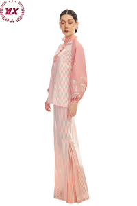 กระโปรงยาว Baju kurung สีชมพูคุณภาพพรีเมี่ยมและเซ็ตเสื้อปักลายสำหรับแบบดั้ง<span class=keywords><strong>เด</strong></span>ิม - Product Image 3