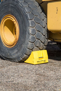 <span class=keywords><strong>Cale</strong></span> de roue robuste en PU modèle MC3009 pour véhicule de 122 tonnes - Product Image 5