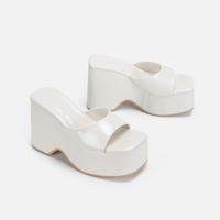 Xinzirain taille personnalisée 35-43 sandales compensées d'été pour dames bout ouvert couleur unie en cuir verni sandales à talons à semelle épaisse pour femmes