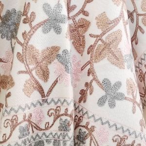 עיצוב לוגו רקום מותאם אישית פרחוני פוליאסטר קשמיר צעיף פשמינה צעיפים נשים צעיפים - Product Image 3